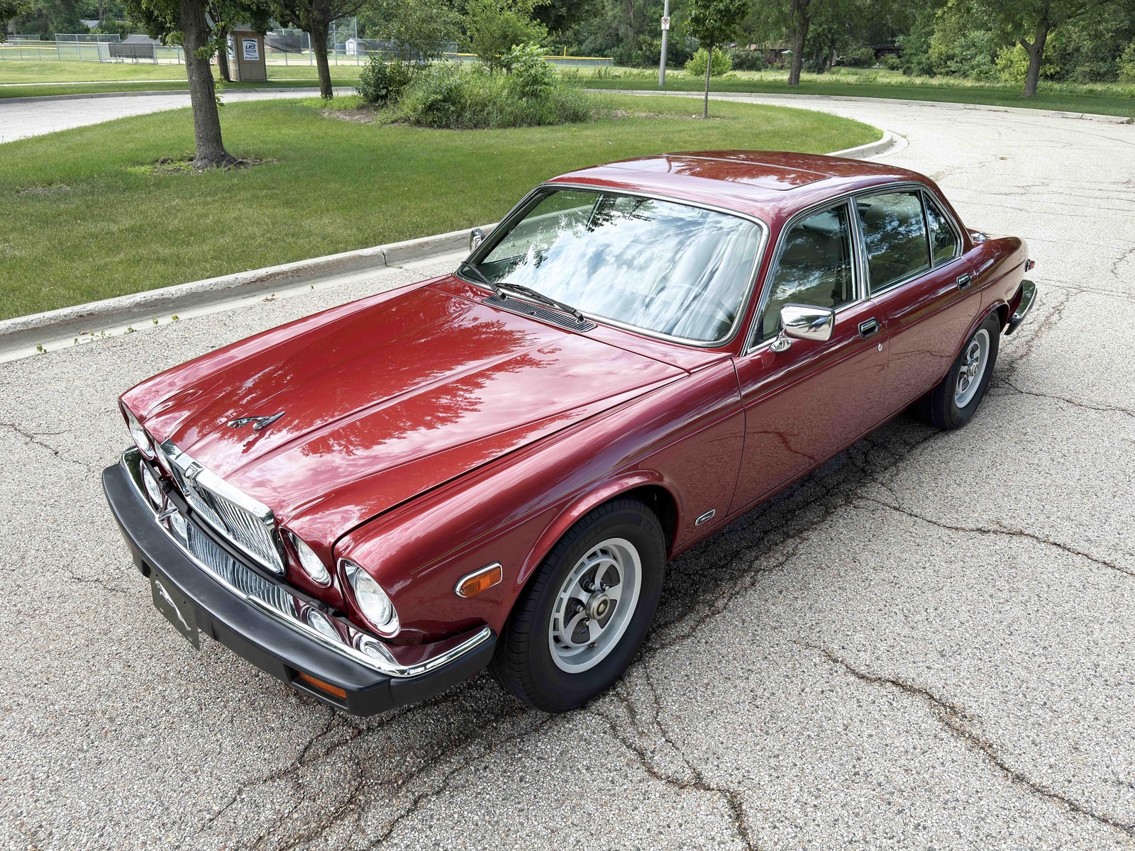 Jaguar-XJ-6-Series-III-1987-1