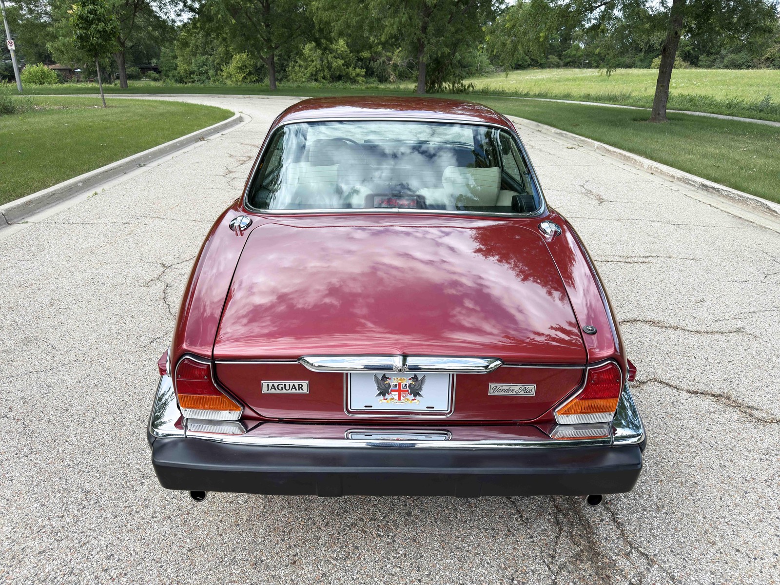 Jaguar-XJ-6-Series-III-1987-11