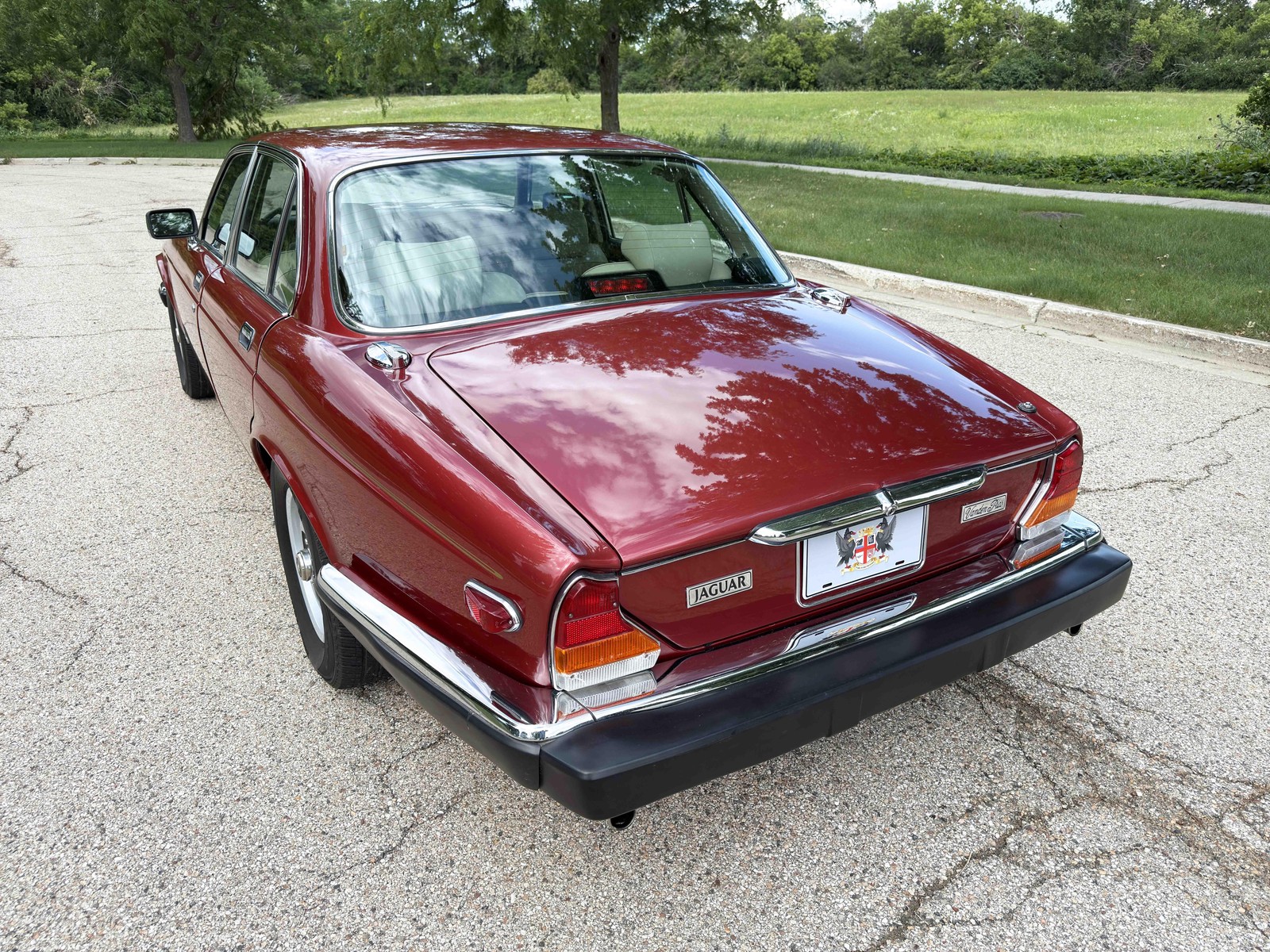 Jaguar-XJ-6-Series-III-1987-13