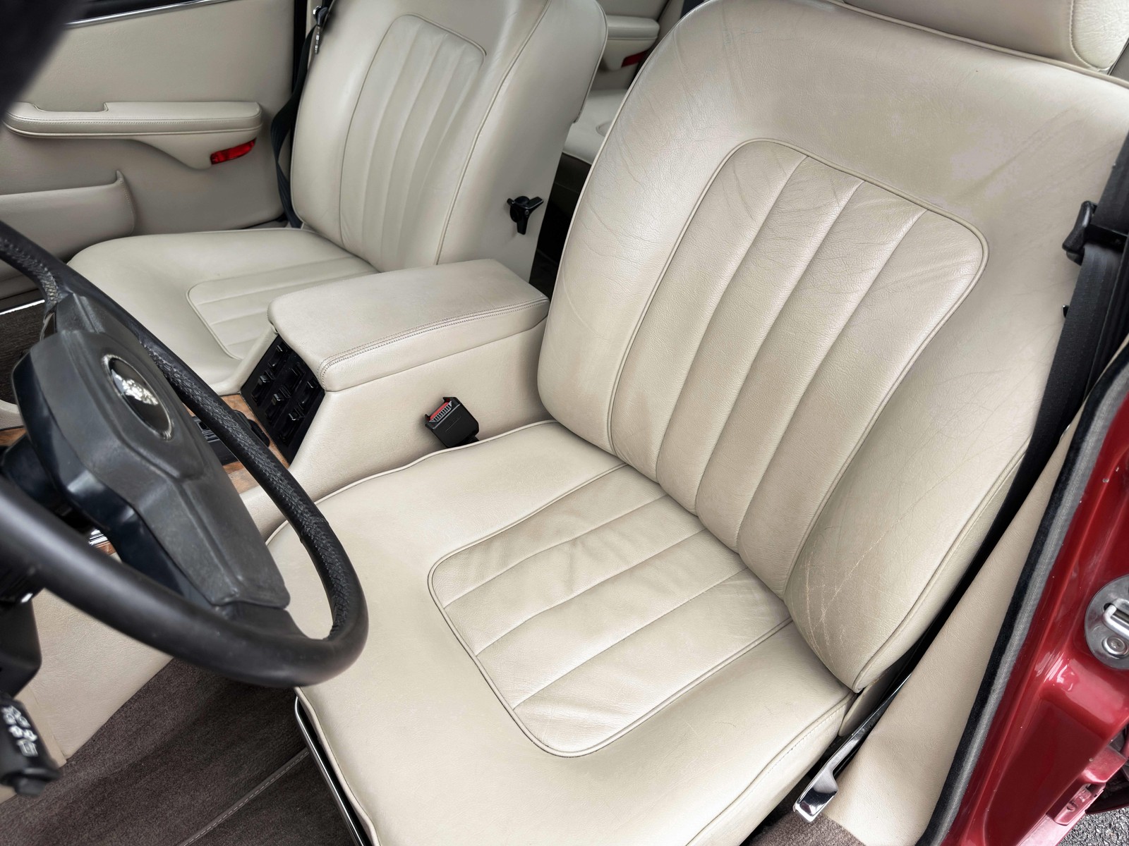 Jaguar-XJ-6-Series-III-1987-22