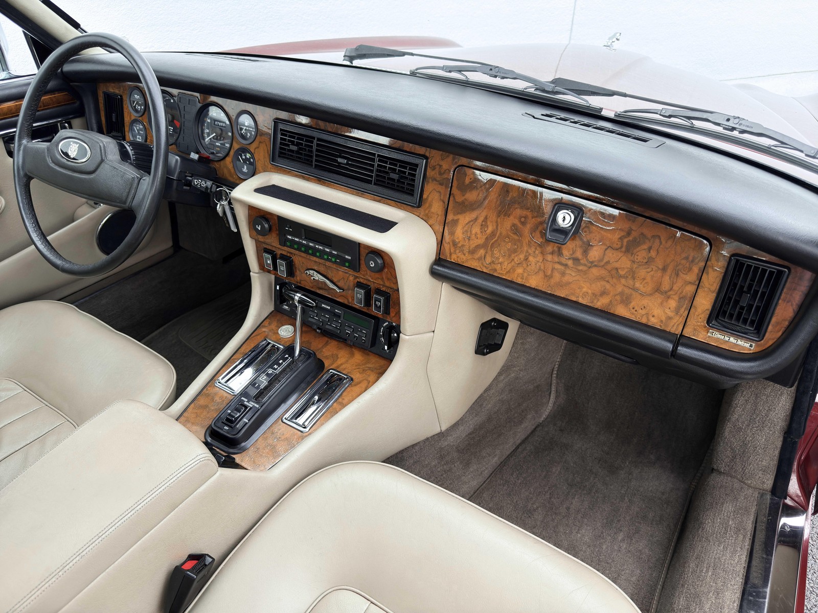 Jaguar-XJ-6-Series-III-1987-28