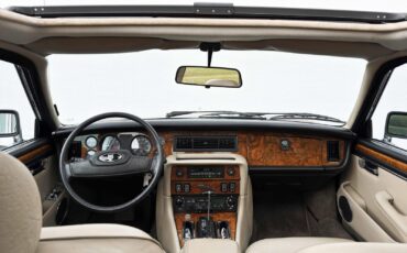 Jaguar-XJ-6-Series-III-1987-29