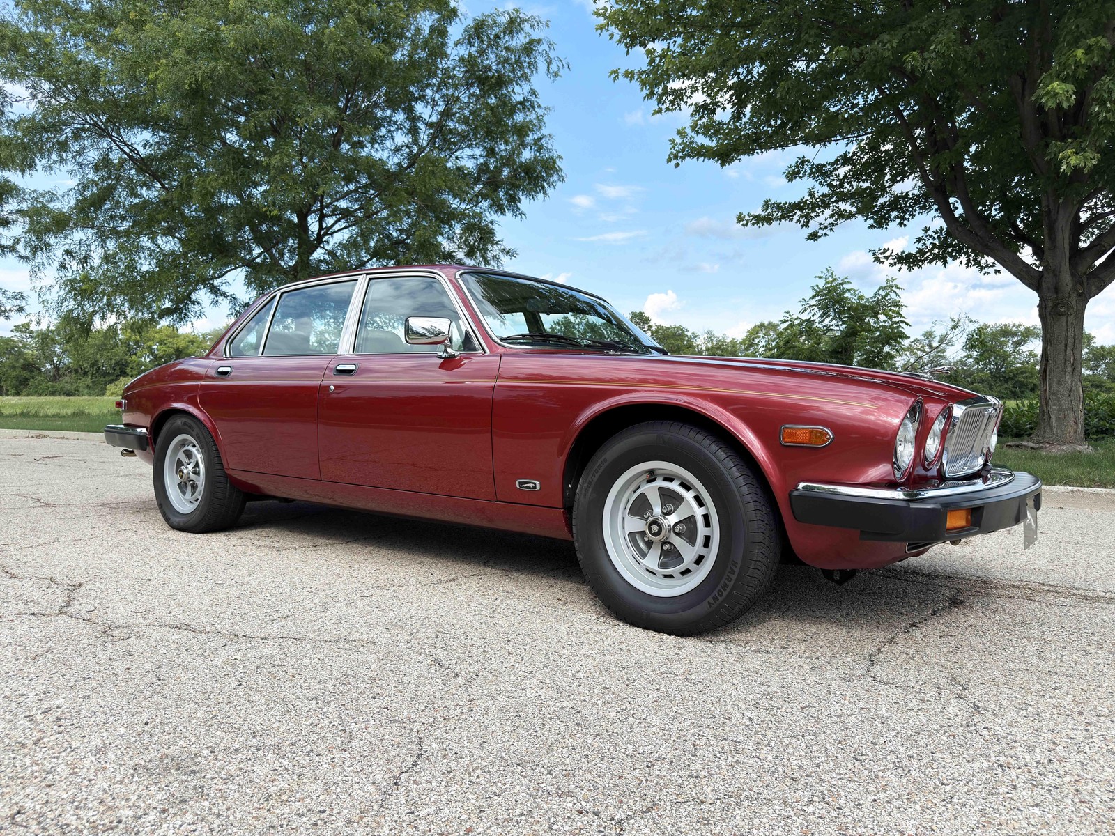 Jaguar-XJ-6-Series-III-1987-39