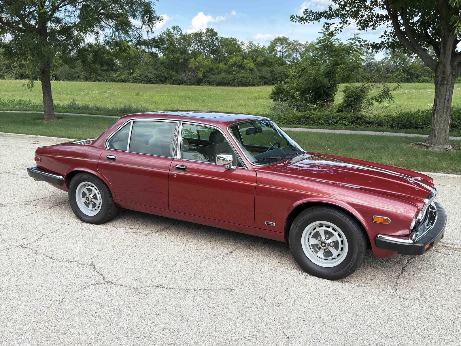 Jaguar-XJ-6-Series-III-1987-7