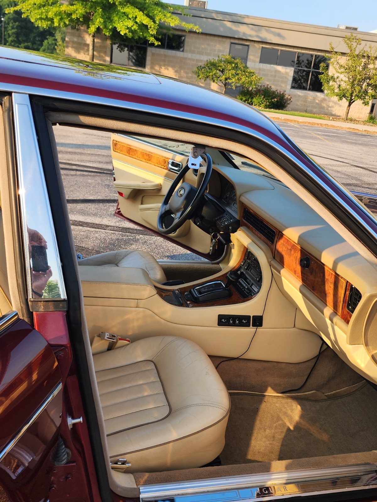 Jaguar-XJ6-1992-Sedan-13