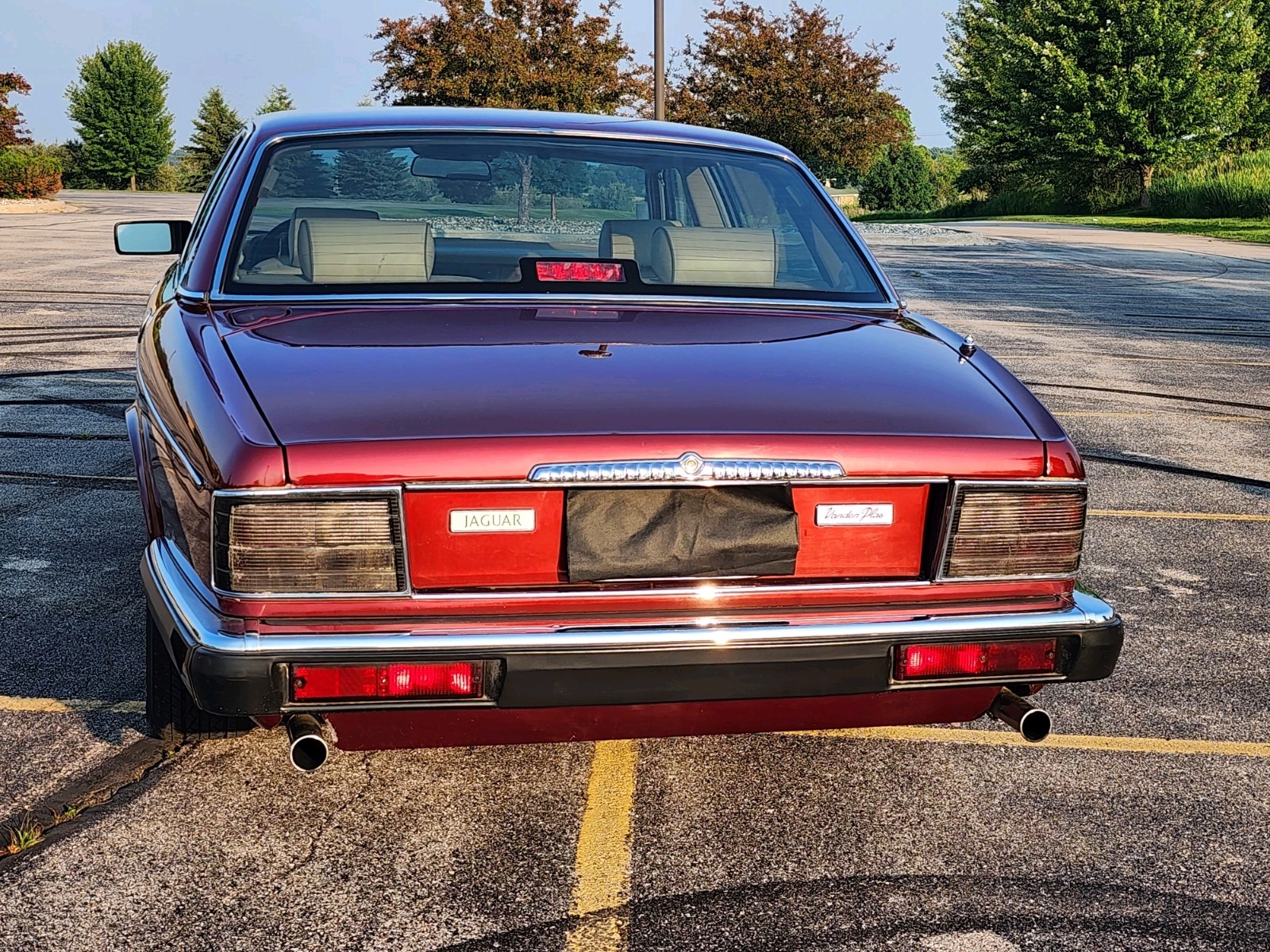 Jaguar-XJ6-1992-Sedan-3