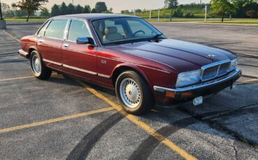 Jaguar-XJ6-1992-Sedan-6