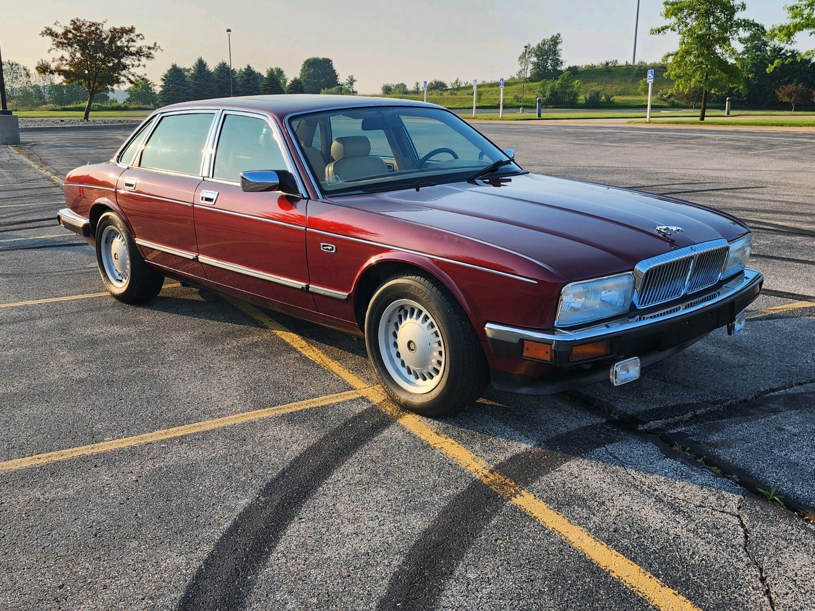 Jaguar-XJ6-1992-Sedan-6