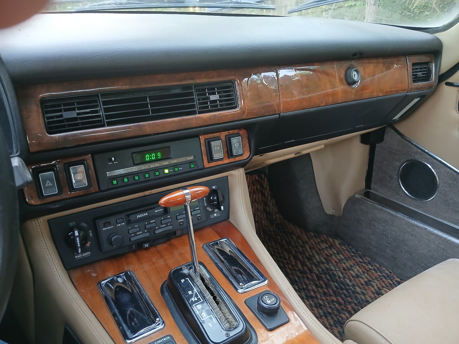 Jaguar-XJS-1990-Coupe-34