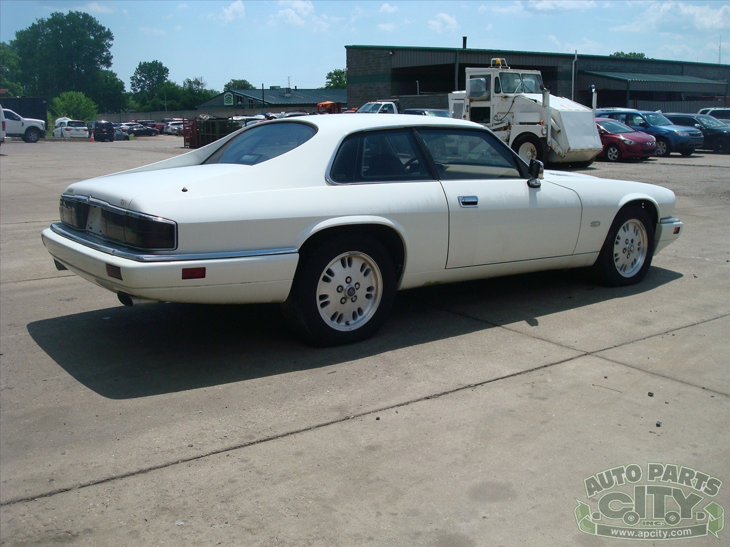 Jaguar-XJS-1995-Coupe-16