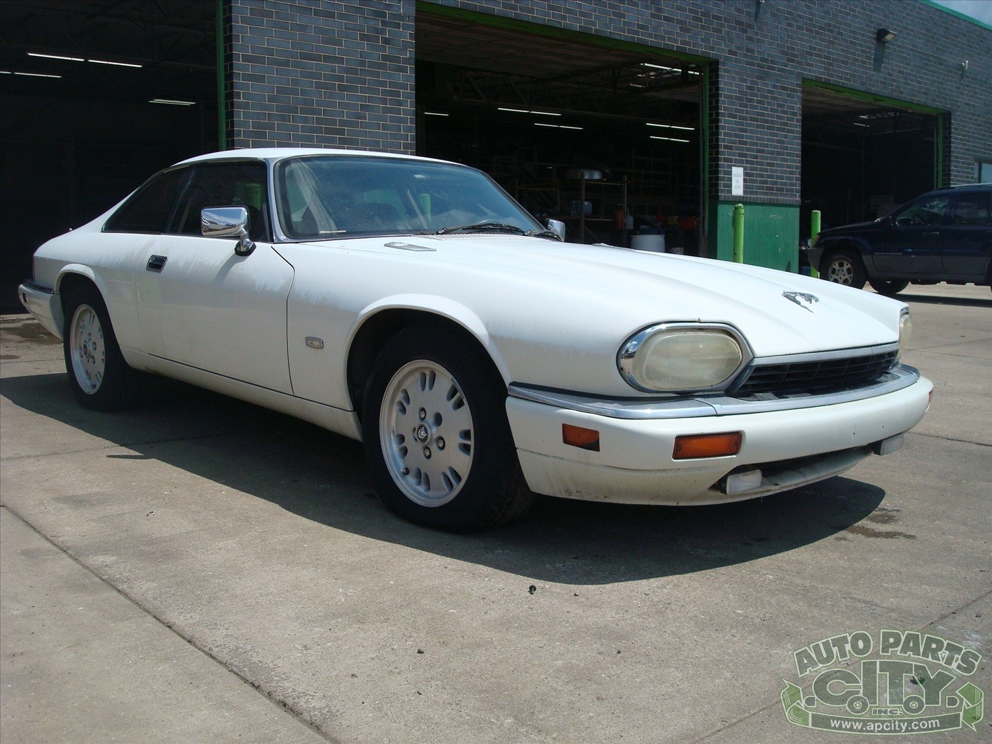 Jaguar-XJS-1995-Coupe-2