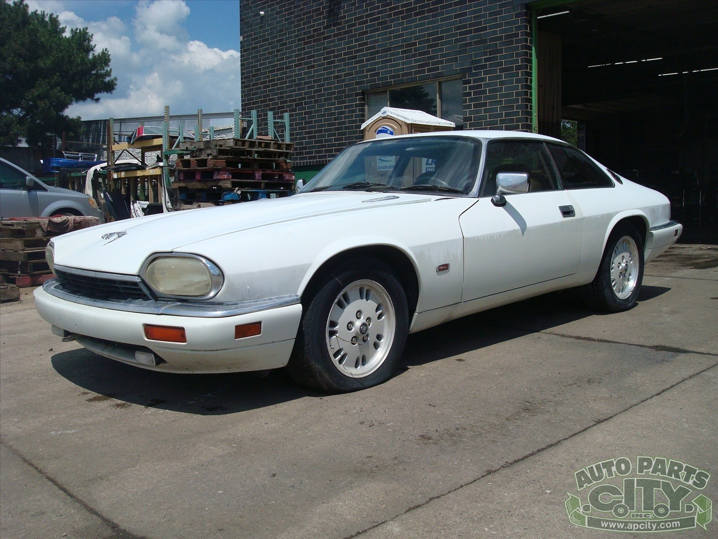 Jaguar-XJS-1995-Coupe