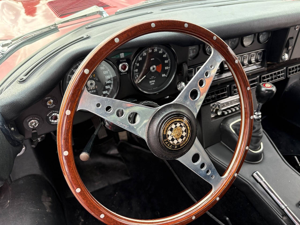 Jaguar-XK-1969-Coupe-9