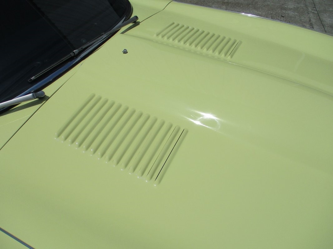 Jaguar-XKE-22-V12-1972-19