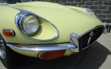 Jaguar-XKE-22-V12-1972-21