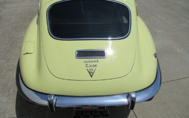 Jaguar-XKE-22-V12-1972-26