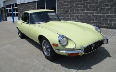 Jaguar-XKE-22-V12-1972-3