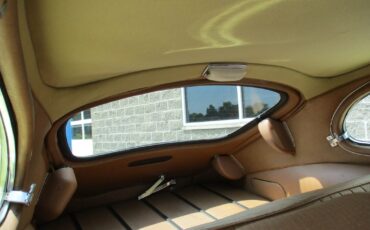 Jaguar-XKE-22-V12-1972-37
