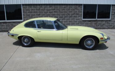 Jaguar-XKE-22-V12-1972-7