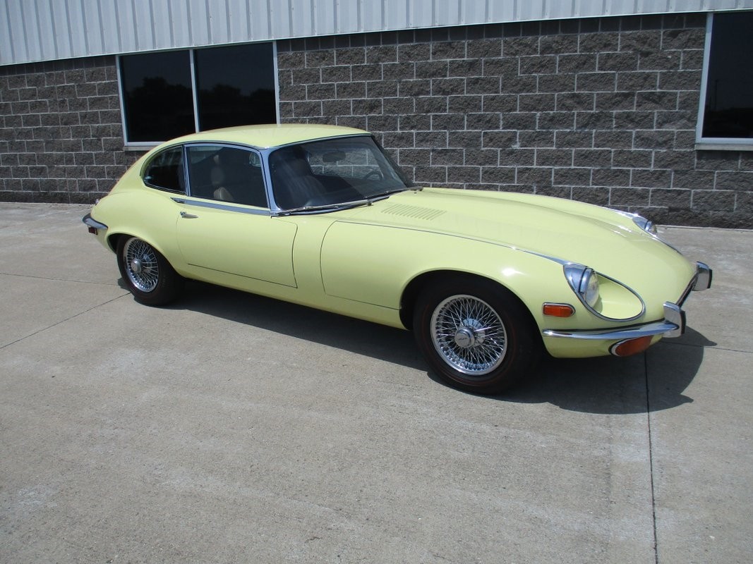 Jaguar-XKE-22-V12-1972