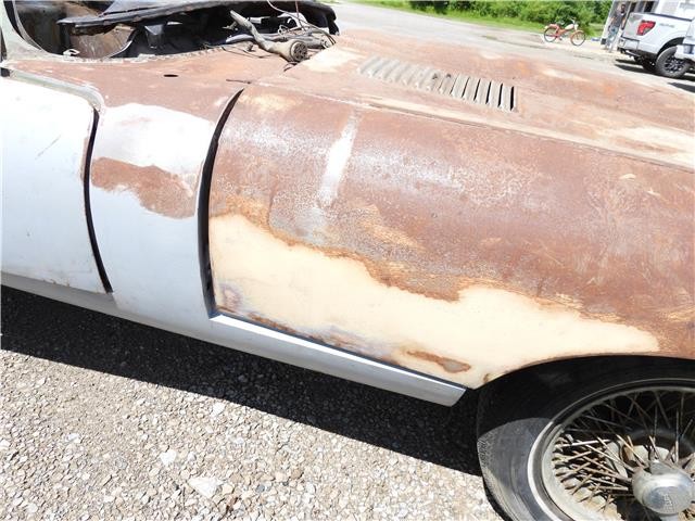Jaguar-XKE-E-Type-Series-1-Roadster-Project-2876-1963-9