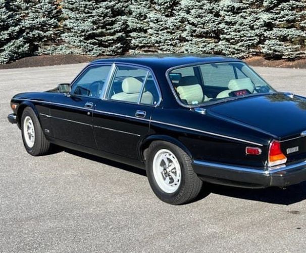 Jaguar-Xj-1987-Black-Tan-Leather-14