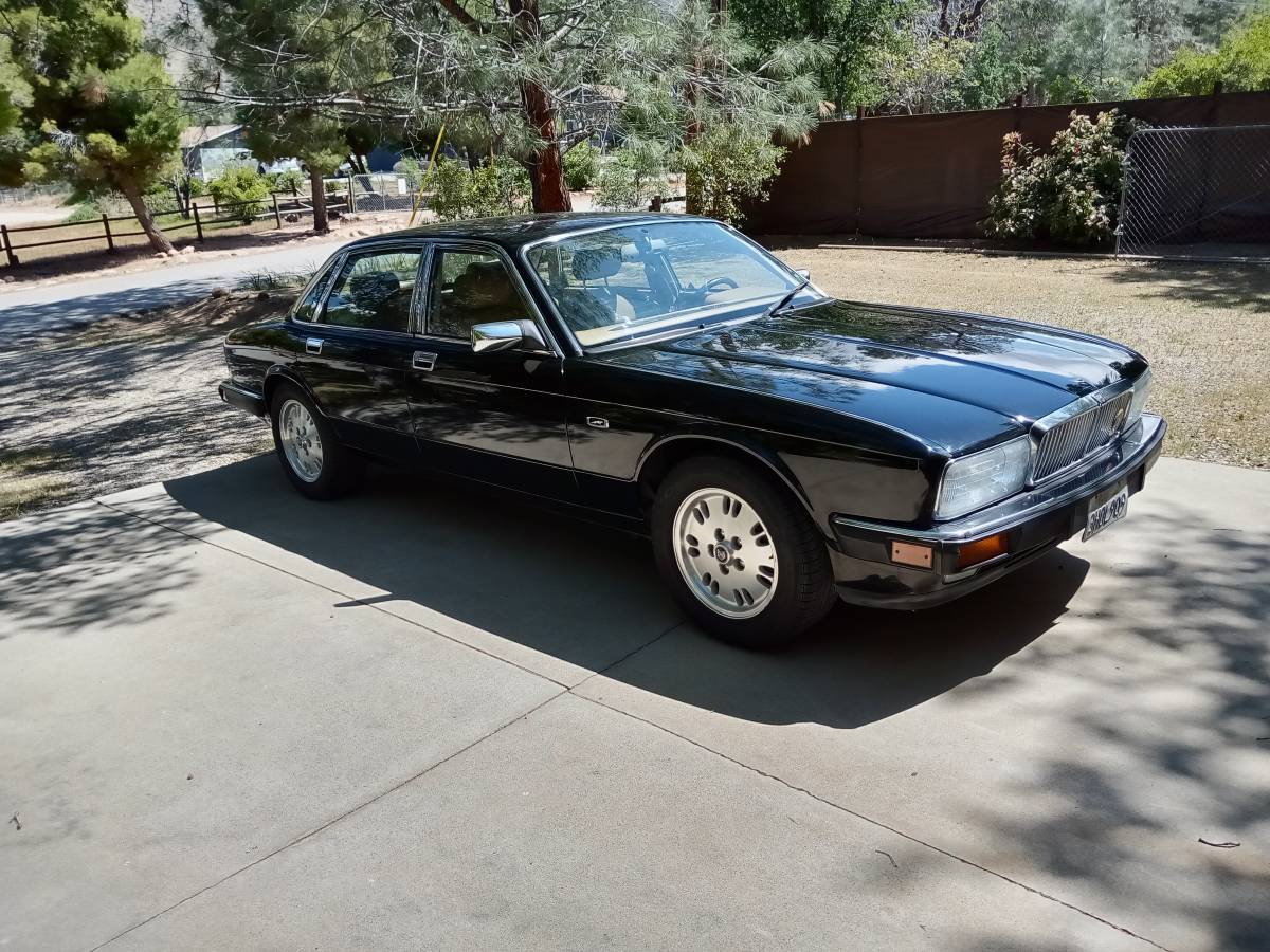 Jaguar-Xj-6-1994-black-1