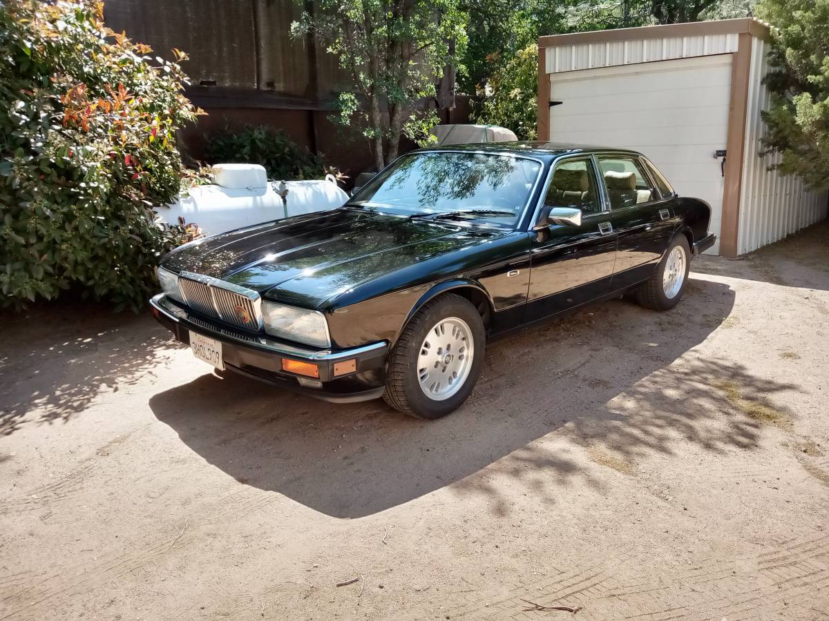 Jaguar-Xj-6-1994-black-7