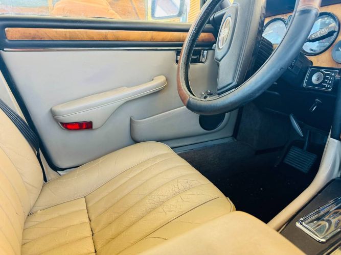 Jaguar-Xj12-1985-14