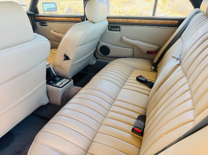 Jaguar-Xj12-1985-17