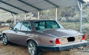 Jaguar-Xj12-1985-3