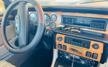 Jaguar-Xj12-1985-7
