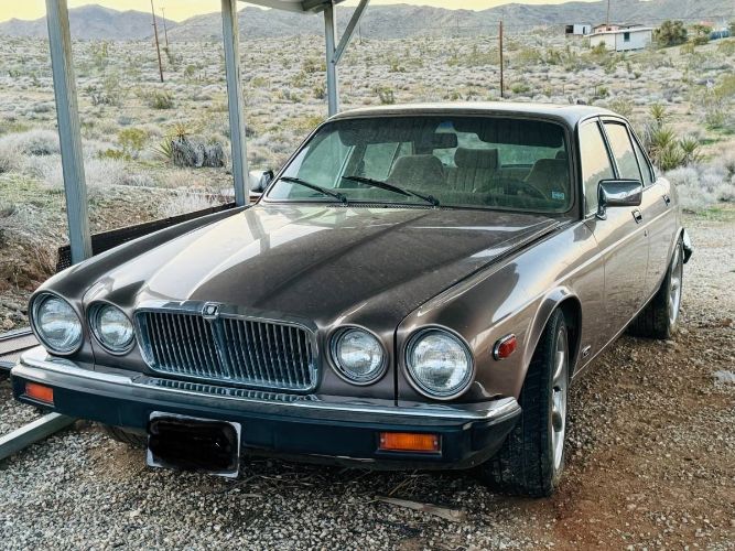 Jaguar-Xj12-1985