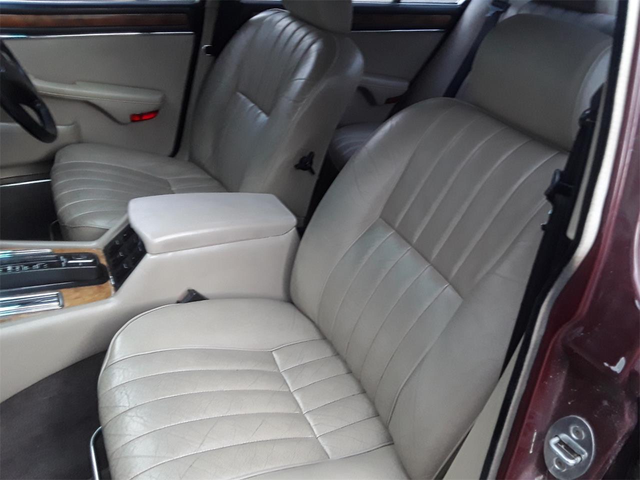 Jaguar-Xj12-1988-Maroon-Beige-11