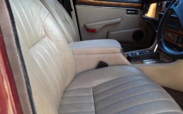Jaguar-Xj12-1988-Maroon-Beige-5