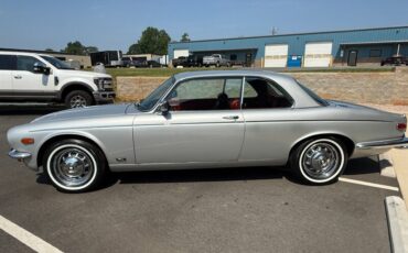 Jaguar-Xj12c-1976-10