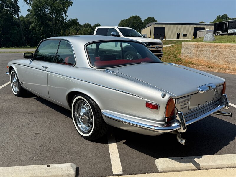 Jaguar-Xj12c-1976-12