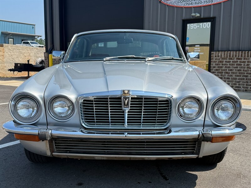Jaguar-Xj12c-1976-2