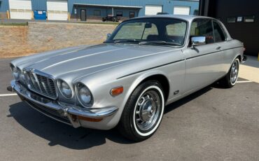 Jaguar-Xj12c-1976-3