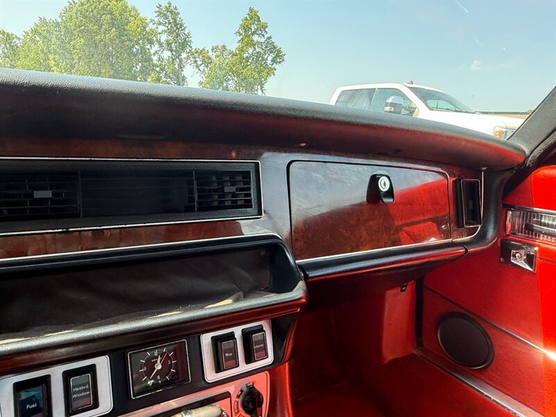 Jaguar-Xj12c-1976-38