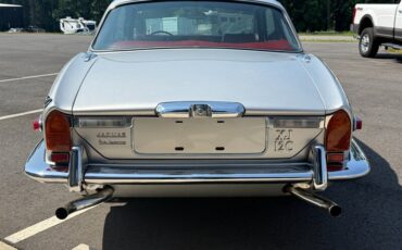 Jaguar-Xj12c-1976-6
