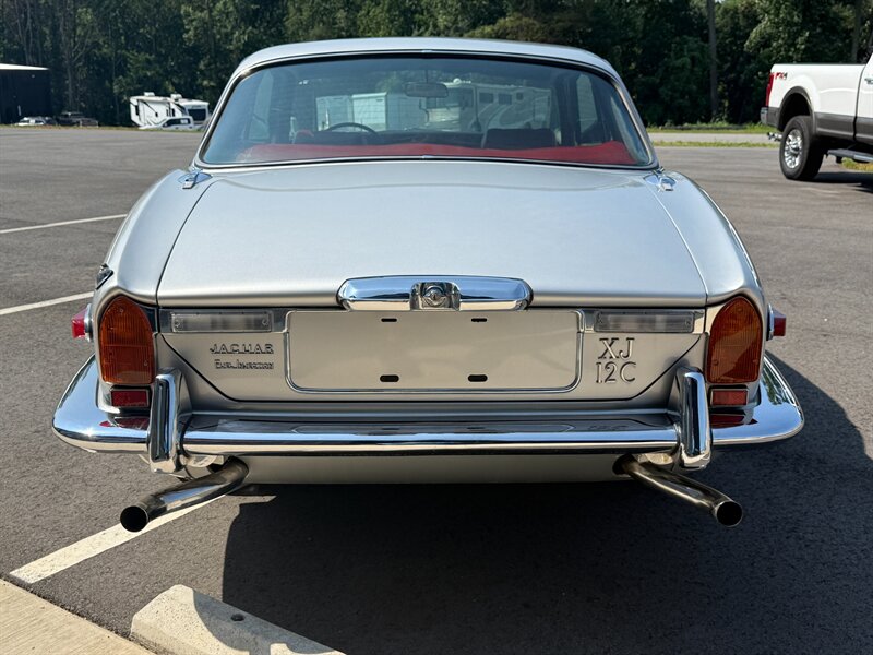 Jaguar-Xj12c-1976-6