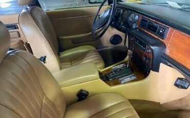 Jaguar-Xj6-1983-Black-13