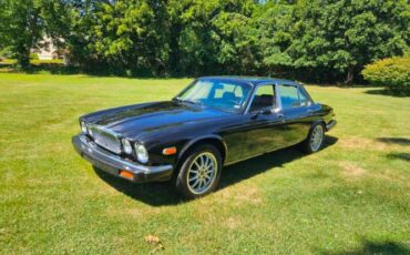 Jaguar-Xj6-1983-Black-Gray-7