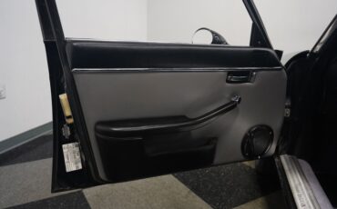 Jaguar-Xj6-1983-Maraschino-Black-Biscuit-42