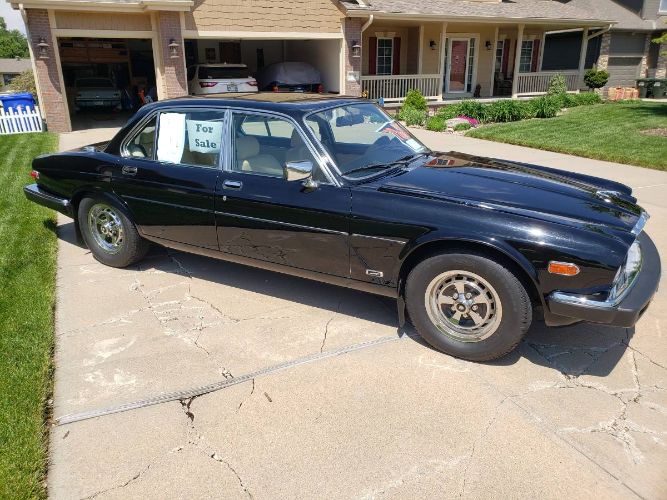 Jaguar-Xj6-1986-Black-Leather-29