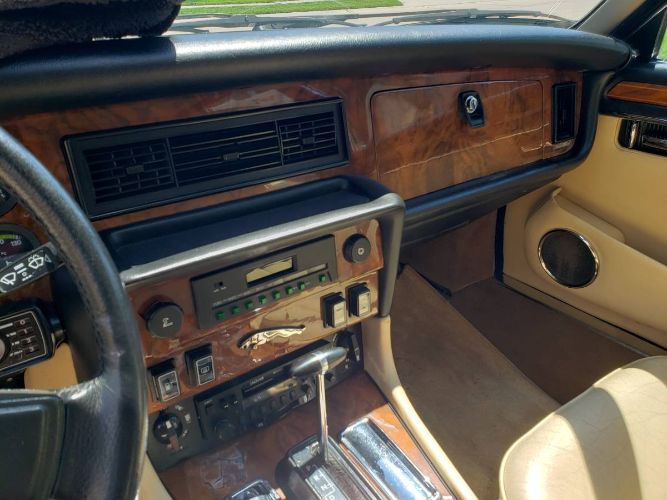 Jaguar-Xj6-1986-Black-Leather-6