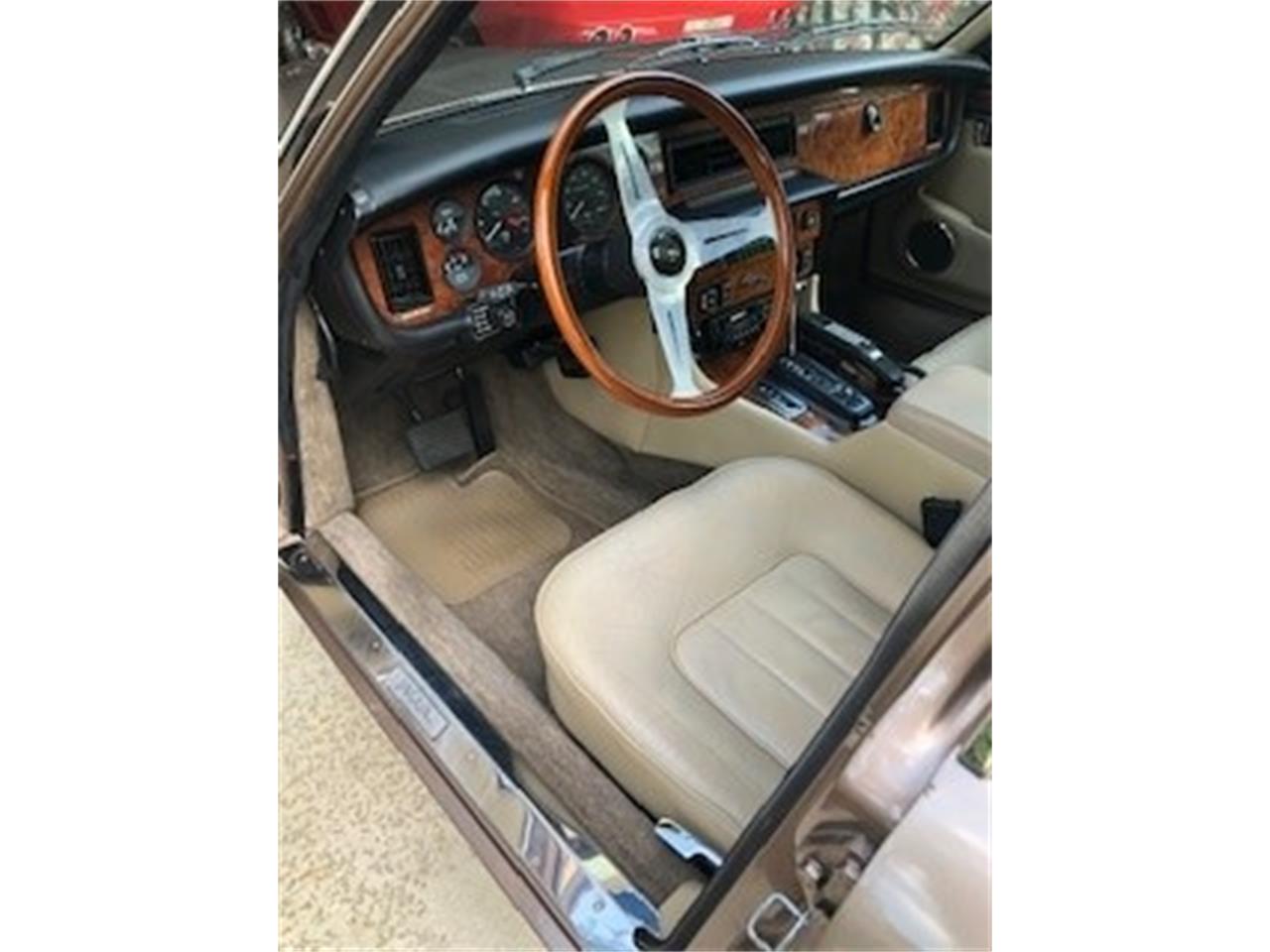 Jaguar-Xj6-1986-Tan-Tan-5