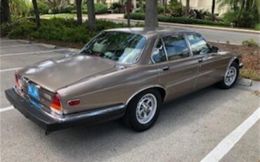 Jaguar-Xj6-1986-Tan-Tan-7
