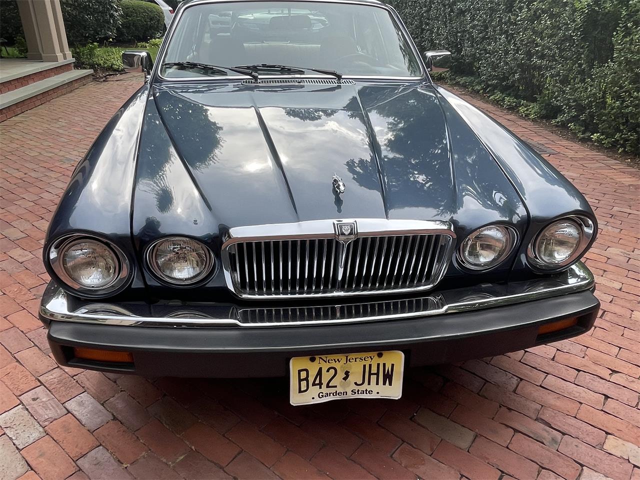 Jaguar-Xj6-1987-Blue-Champagne-1